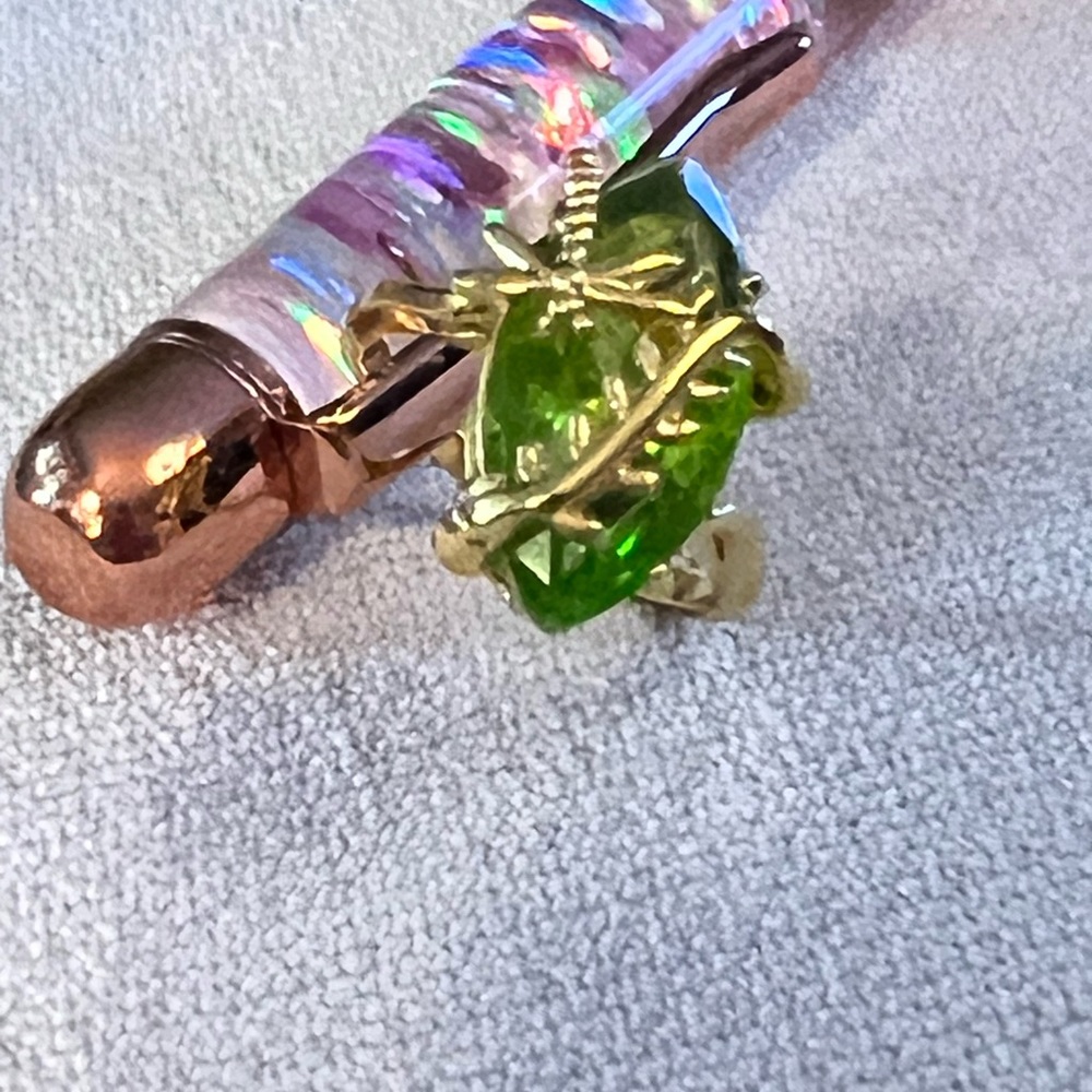 Dragonfly & Laurel Green & gold ring - Picture 7 of 11